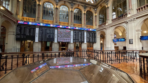 Vista del patio de negociación de la Bolsa de Madrid. EFE/ Ana Bornay