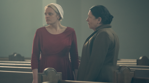 Elisabeth Moss es la protagonista de 'El cuento de la criada'.