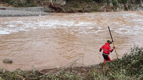 Bomberos buscan a los dos desaparecidos en Vilaverd