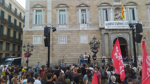 Conentració a Plaça Sant Jaume de Barcelona en suport a l'activista independentista Marcel Vivet el 17 de juny del 2021