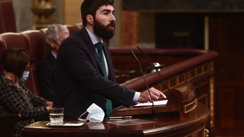 25/02/2021.- El diputado y responsable de Comunicación de Vox, Manuel Mariscal, interviene durante una sesión plenaria celebrada en el Congreso. E. Parra. POOL / Europa Press