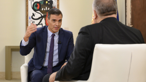 El presidente del Gobierno en funciones, Pedro Sánchez, durante la entrevista para La Sexta. POOL MONCLOA/Borja Puig de la Bellacasa