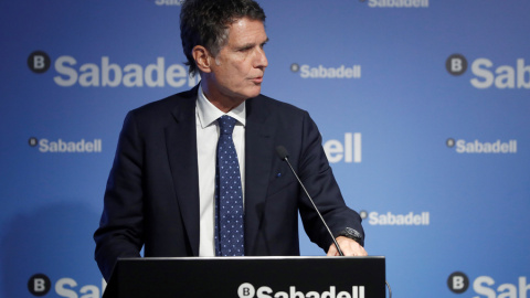 El consejero delegado del Banco Sabadell, Jaume Guardiola, presenta los resultados del tercer trimestre de 2019. EFE/J.J. Guillén