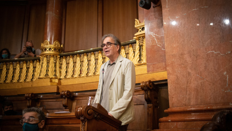 Joan Subirats durante una sesión plenaria en el Ayuntamiento de Barcelona en julio de 2021.