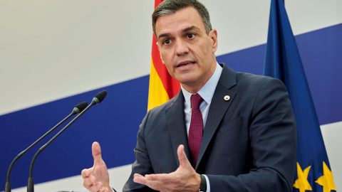 El presidente del Gobierno español, Pedro Sánchez, durante la rueda de prensa ofrecida este viernes en la Representación Permanente de España ante la UE tras su participación en el Consejo Europeo.