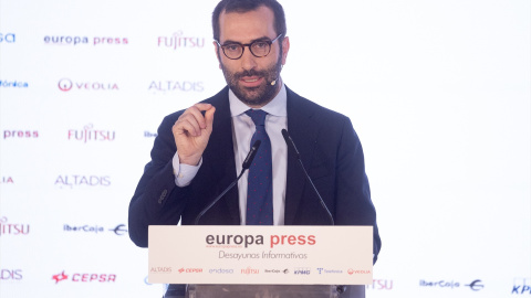 El ministro de Economía, Carlos Cuerpo, interviene durante un desayuno informativo de 'Europa Press'