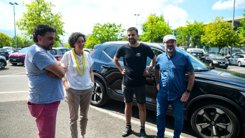 Los independentistas refugiados en Suiza, Jesús Rodríguez, Marta Rovira, Ruben Wagensberg y Oleguer Serra, tras decidir su regreso a Catalunya este viernes.