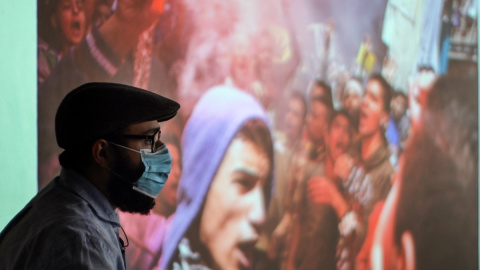 El fotoperiodista egipcio refugiado en España Belal Darder, durante la presentación de su exposición en Caixa Forum de Madrid, este lunes.