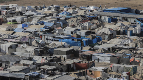 12/07/2024  Tiendas de campaña para palestinos desplazados en la zona de al-Mawasi, en la ciudad de Khan Younis, en el sur de la Franja de Gaza.