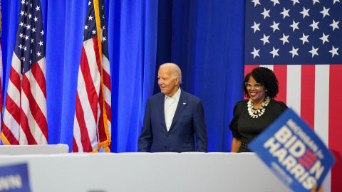 El actual presidente y candidato demócrata para las elecciones estadounidenses, Joe Biden, en un acto de campaña este viernes en Detroit, Michigan.