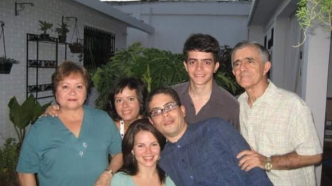 La familia Fernández Ochoa en su casa de Puerto Ordaz.