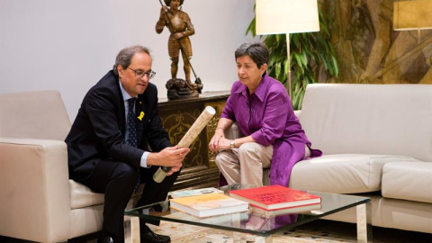 Quim Torra y Teresa Cunillera, durante la reunión mantenida este lunes. EFE/Quique García