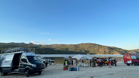 Bomberos de la Comunidad de Madrid y Guardia Civil participan en la búsqueda una niña de 10 años que ha desaparecido este martes en el embalse de San Juan, en el municipio madrileño de San Martín de Valdeiglesias.