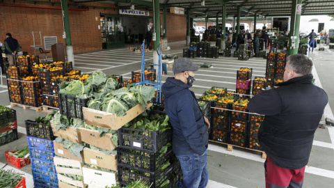 Aspecto de la zona de frutas y hortalizas de Mercabarna, este jueves, cuando diferentes mayoristas del mercado barcelonés han alertado de la ausencia de algunos productos.