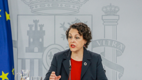 La ministra de Trabajo en funciones, Magdalena Valerio, ante los medios de comunicación tras una reunión del Consejo de Ministros el pasado agosto en el Palacio de la Moncloa. E.P./Ricardo Rubio