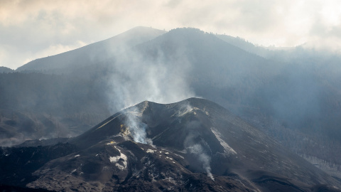 Una de las bocas eruptivas del volcán de Cumbre Vieja, a 17 de diciembre de 2021.