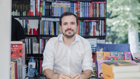 Foto de archivo de Alberto Garzón, exministro de Consumo,  durante la 83ª edición de la Feria del Libro de Madrid, a 1 de junio de 2024.