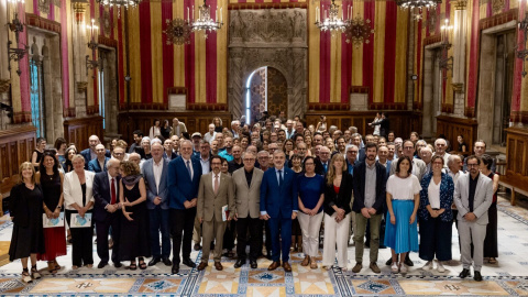 Foto de família durant la presentació del nou Pla estratègic de ciència i innovació de l'Ajuntament de Barcelona