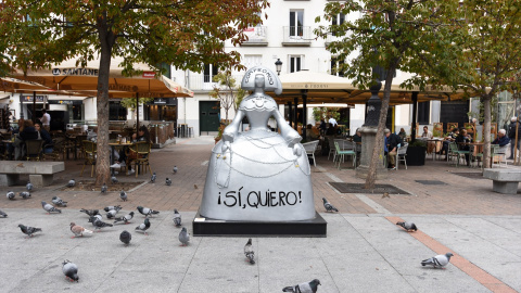 Una menina ubicada la Plaza de Santa Ana, a 2 de noviembre de 2021, en Madrid.