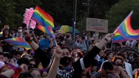 Chile marca un hito para el colectivo LGTBIQ bajo la amenaza de la extrema derecha