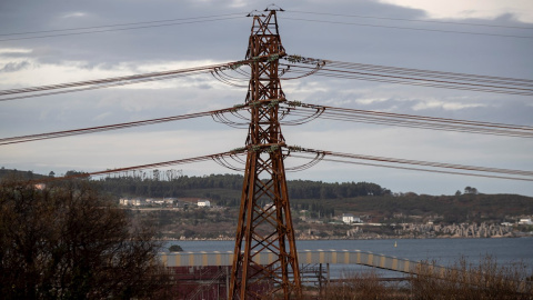 La luz baja este sábado, pero seguirá en más de 200€/MWh