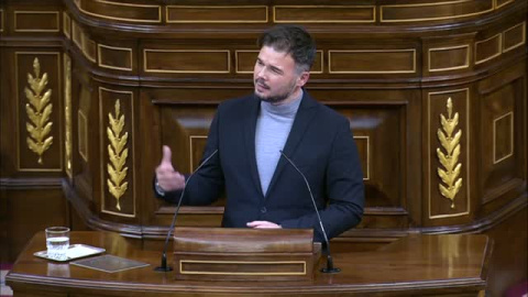 Rufián se pregunta "¿por qué el Gobierno defiende el derecho del pueblo ucraniano a existir pero no el del pueblo saharaui?"