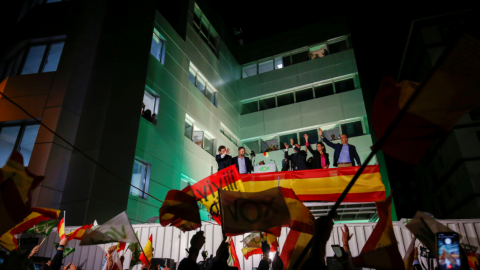 Celebración en la sede de Vox, después de que la formación de extrema derecha se convirtiera en la tercera fuerza política del país./ Susana Vera (Reuters)