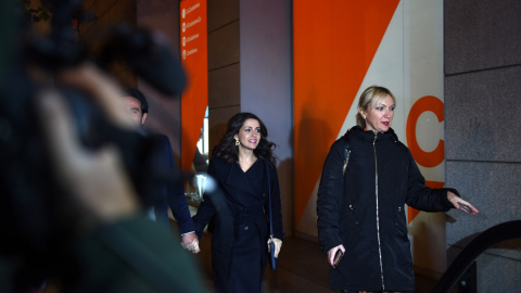 a candidata de Ciudadanos al Congreso de los Diputados por Barcelona, Inés Arrimadas llega a la sede de Ciudadanos durante la noche electoral del 10N. EUROPA PRESS