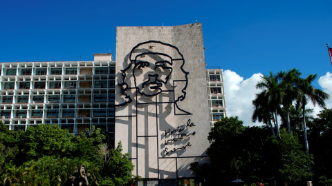 08/11/2019 - Relieve escultórico del Che Guevara, realizado por el artista cubano Enrique Ávila, en la Habana. / REUTERS (Alexandre Meneghini)