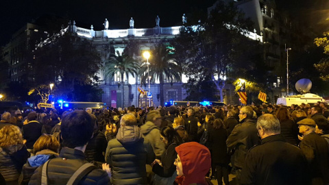 Concentració de protesta contra la repressió a la vora de Delegació del Govern