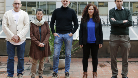 Las víctimas de abusos sexuales de religiosos y miembros de la plataforma Tolerancia 0, Miquel Hurtado, Alejandro Palomas, Esther Pujol, Manuel Barbero y Vicki Bernadet.