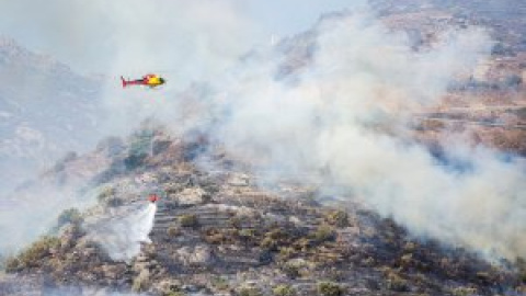 El incendio de Girona ha quemado ya 500 hectáreas y ha provocado la evacuación de 350 personas