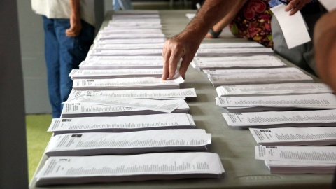 Imatge d'arxiu de les eleccions europees del 9 de juny, a l'escola Magí Morera de Lleida.