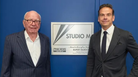 Rupert Murdoch con su hijo y heredero Lachlan Murdoch.