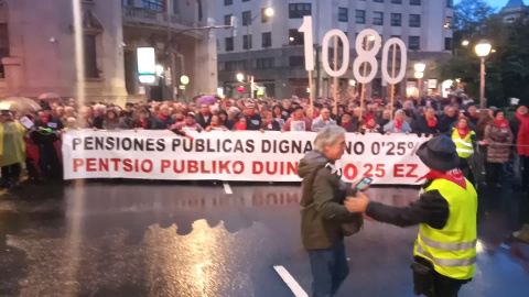 Pensionistas vascos se manifiestan por unas pensiones "dignas"