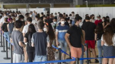 La quinta ola se ralentiza entre los jóvenes de 12 a 29 años