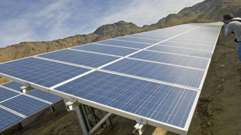 Planta solar fotovoltaica en Rioja (Almería). EFE