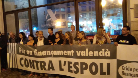 La concentració per reclamar un millor finançament valencià. HÈCTOR SERRA