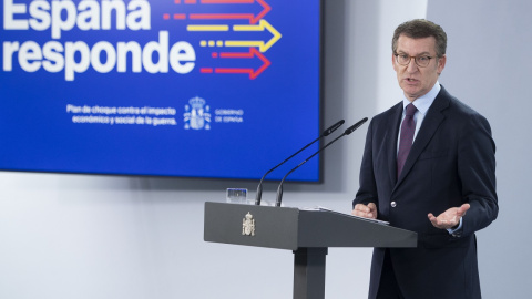 El presidente nacional del PP, Alberto Núñez Feijóo, comparece tras la reunión con el presidente del Gobierno, Pedro Sánchez, en el Palacio de la Moncloa. E.P./Alberto Ortega