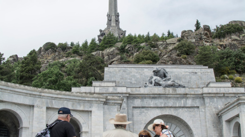 Visitantes en el Valle de los Caídos. / J.GÓMEZ