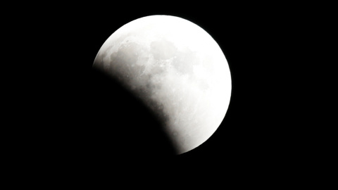 La luna de sangre, desde El Cairo, Egupto. REUTERS/Amr Abdallah Dalsh