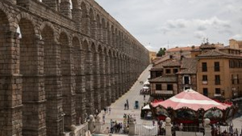 Tres turistas españoles podrían ser multados con 3.000 euros por subir al Acueducto de Segovia para hacer una foto