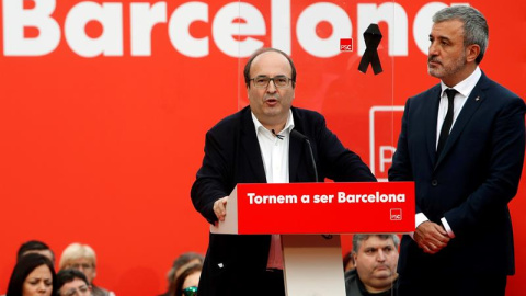 El primer secretario del PSC, Miquel Iceta, junto al alcaldable socialista por Barcelona, Jaume Collboni.EFE