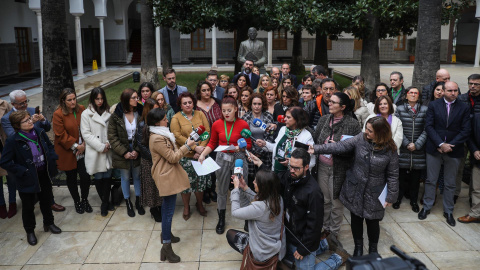 Lectura del manifiesto delante del busto a Blas Infante con la participación de diputados de PSOE y Adelante Andalucía. Europa Press