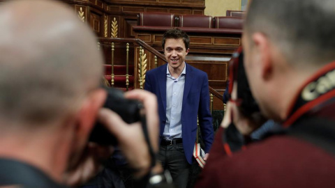 03/12/2019.- El diputado y líder de Más País Iñigo Errejón, a su llegada al hemiciclo del Congreso de los Diputados al inicio de la sesión constitutiva de la Cámara Baja. EFE/Emilio Naranjo