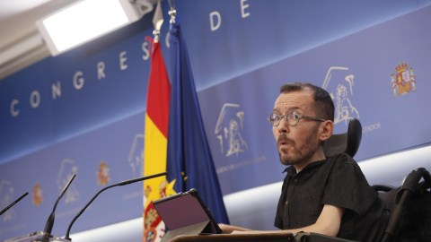 19/04/2022-El portavoz de Unidas Podemos, Pablo Echenique durante la rueda de prensa tras la Junta de Portavoces del Congreso celebrada el 19 de abril.