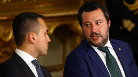 Di Maio (izq) y Salvini. / REUTERS / TONY GENTILE