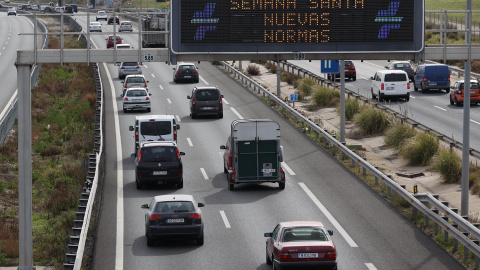 el tráfico en el kilómetro 20 de la A-5, este viernes en Madrid