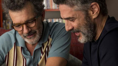 Antonio Banderas y Leonardo Sbaraglia, en 'Dolor y gloria', de Pedro Almodóvar, con diez nominaciones en los Premios Feroz.