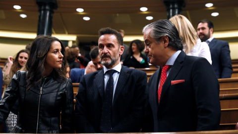 La portavoz de Ciudadanos, Inés Arrimadas, junto a los diputados Edmundo Bal y Marcos de Quinto. EFE